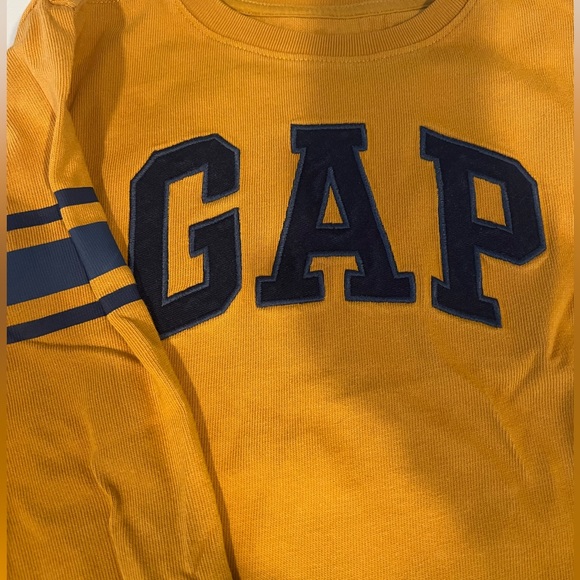 Long sleeve Gap Tshirts - Picture 4 of 10